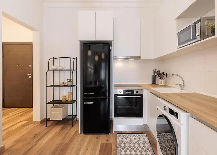 F & B Collection - Flat For 6 Daire Selanik