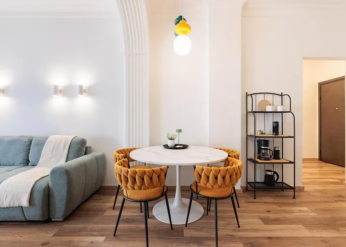 Апартаменты F & B Collection - Flat For 6 *