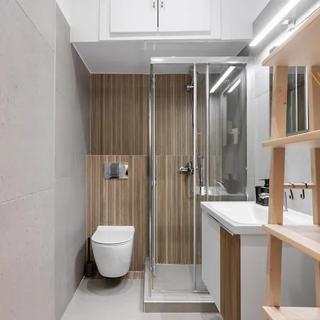 F & B Collection - Flat For 6